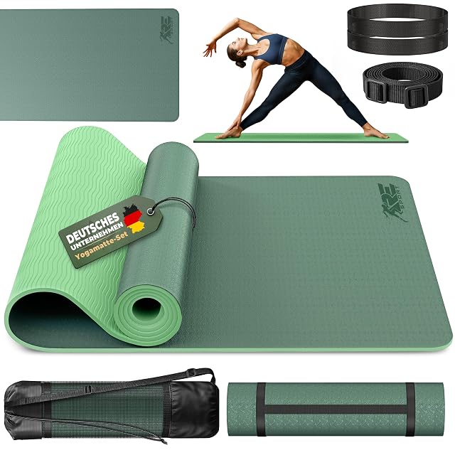 Esterilla RE:SPORT bicolor verde con dos gomas elásticas, una funda de malla y una etiqueta «Deutsches Unternehmen»